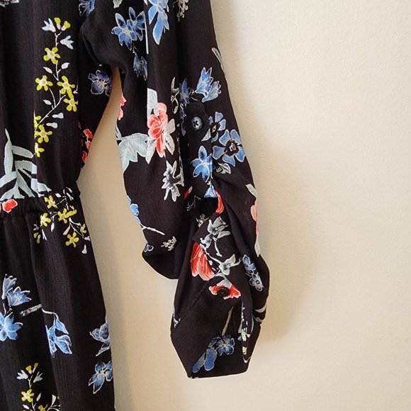 Hilary Radley Women’s Floral Top, Size US/L - Picture 3 of 6